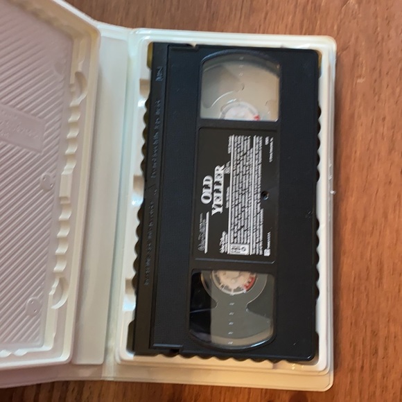 Disney original VHS - Old Yeller - Picture 3 of 3